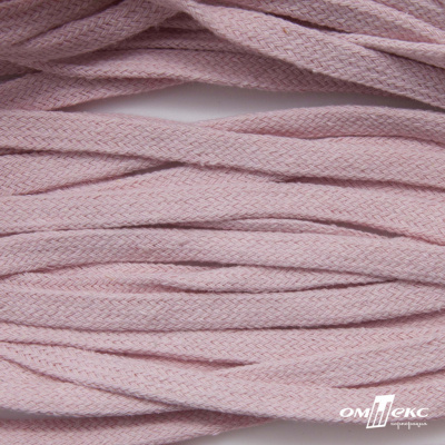 Шнур плетеный d-8 мм плоский, 70% хлопок 30% полиэстер, уп.85+/-1 м, цв.1019-св.розовый - купить в Сызрани. Цена: 735 руб.